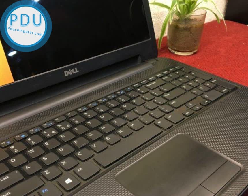 Dell Inspiron 3521| i3-3217U | RAM 4 GB |HDD 500GB | 15.6” HD | VGA Intel HD graphics 4000