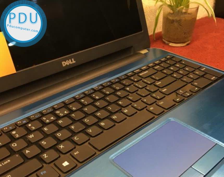 Dell Inspiron 5521| i5-3337U | RAM 4 GB |HDD 500GB | 15.6” HD | VGA AMD Radeon HD7670M