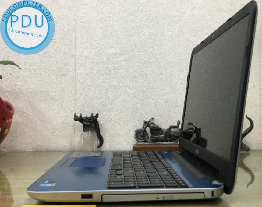 Dell Inspiron 5537| i5-4200U | RAM 4 GB |HDD 500GB | 15.6” HD | VGA AMD Raedon HD 8670M 2GB