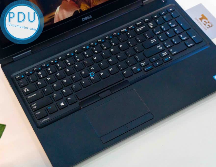 Dell Latitude E5580| i5-7300HQ | Ram 8GB| SSD 256GB| Card on| 15.6 inch Full HD