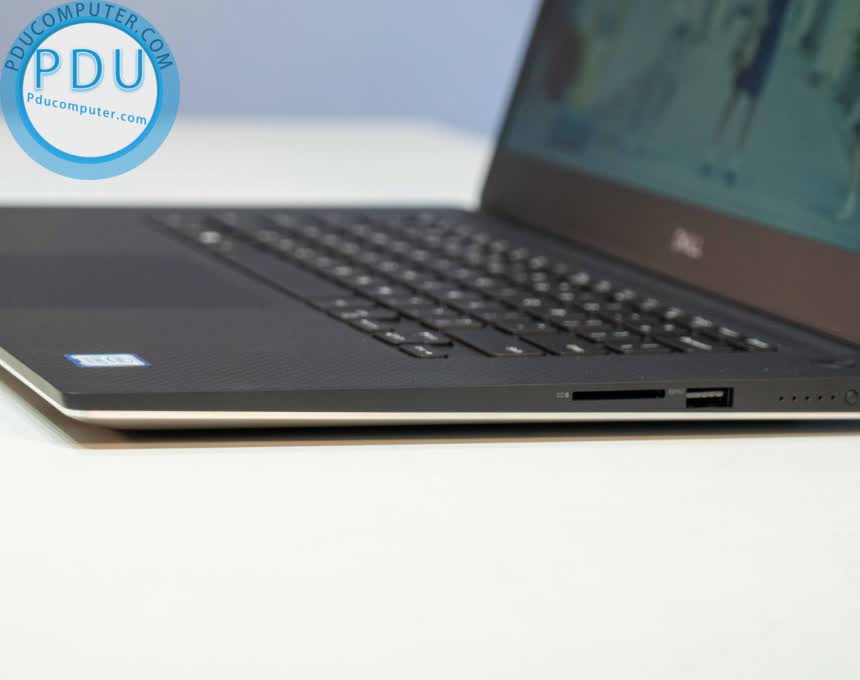 Dell Precision 5540 Core i7 9750H / RAM 16GB / SSD 512GB / NVIDIA Quadro T1000 / FHD