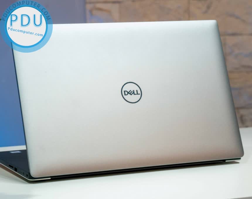 Dell Precision 5540 Core i7 9750H / RAM 16GB / SSD 512GB / NVIDIA Quadro T1000 / FHD