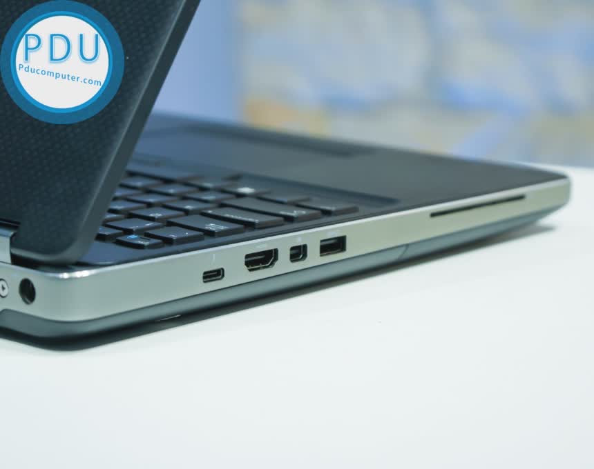 Dell Precision 7520 Core i7- 6820HQ| RAM 16GB| SSD 512GB| Quadro M1200M| 15.6″ FHD