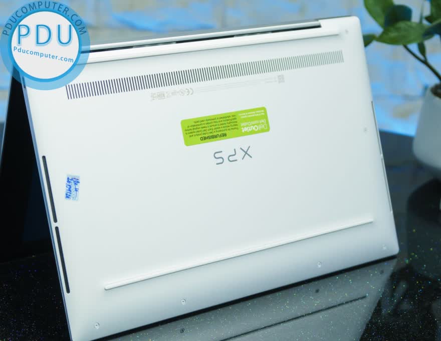 Dell XPS 13 9300 (2020) 10th 13.3″ Win10 Core i5 1035G1 / RAM 8GB / SSD 256GB / FHD