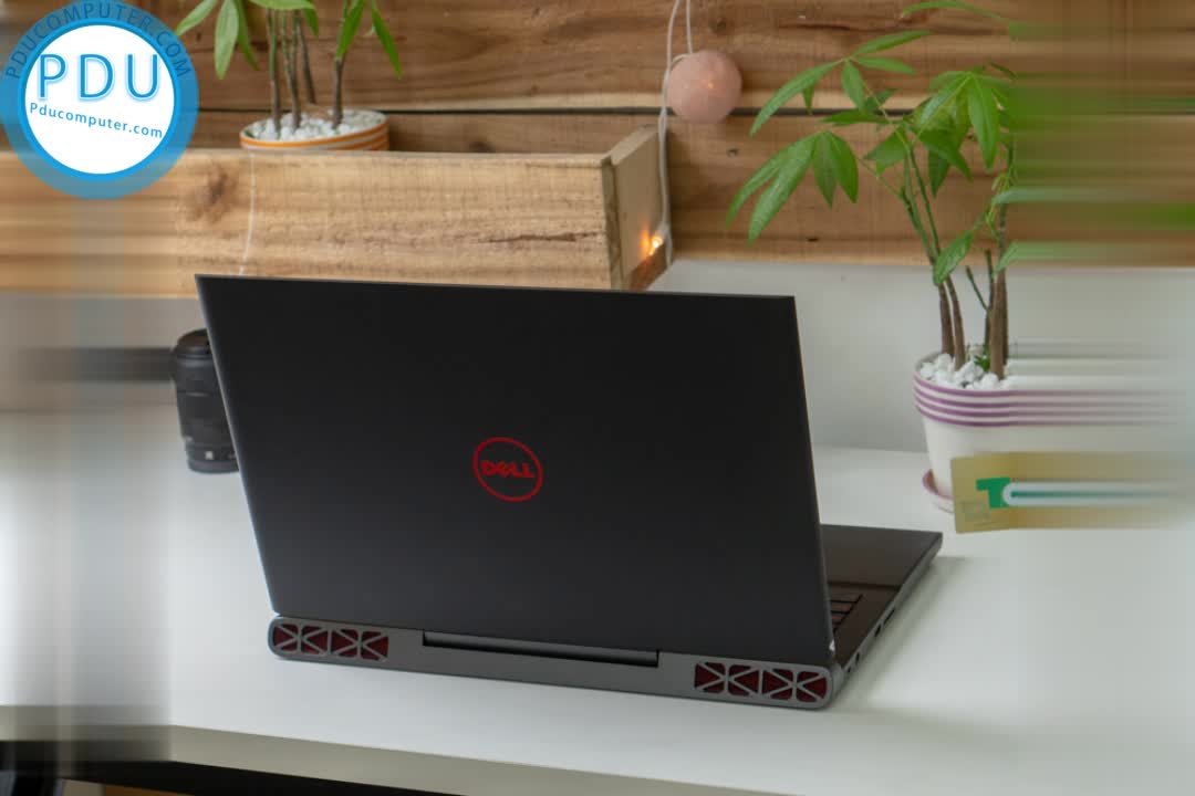 Laptop Cũ Dell Inspiron N7567 Core i5-7300HQ, RAM 8GB, HDD 500GB + SSD 128GB, VGA 4GB NVIDIA GeForce GTX 1050 15.6″ Full HD 1920×1080