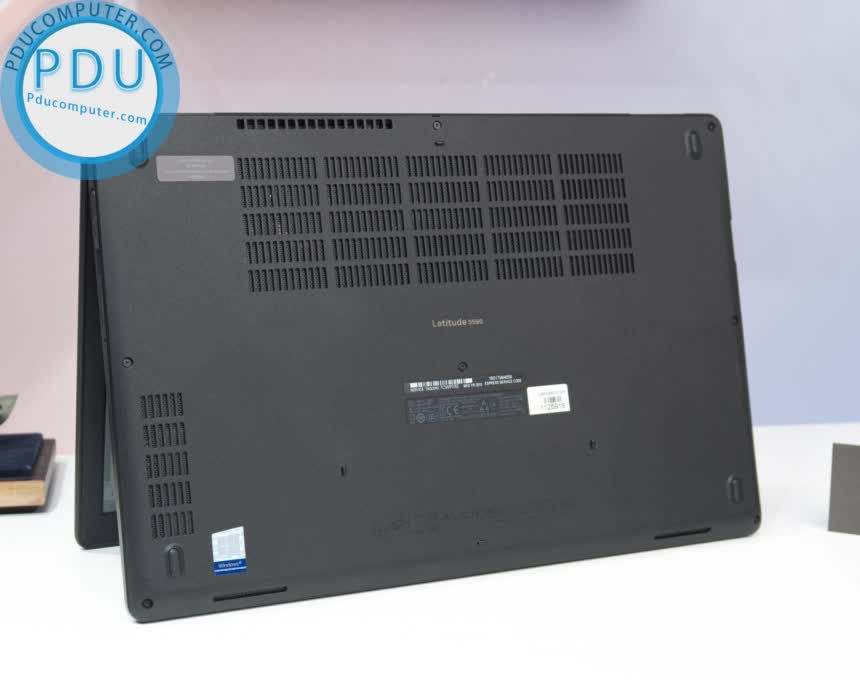 Laptop Cũ Dell Latitude 5590 i7 – 8550U / 8G / 240GB SSD / 15.6 FHD / VGA Intel HD 620