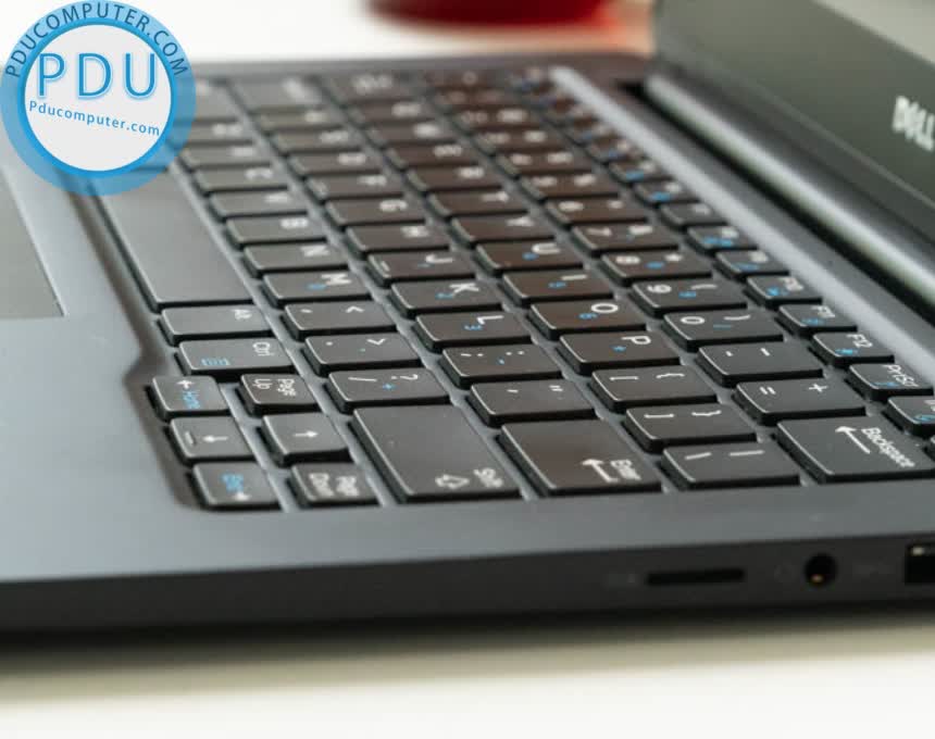 Laptop Cũ Dell Latitude 7370 M5- 6Y54/ RAM 8GB /SSD 256GB/ 13.3″FHD