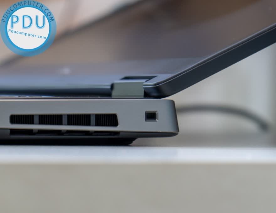 Laptop Cũ Dell Precision 7730 Core i7 – 8850H| RAM 32GB| SSD 512GB| P3200| 17.3 FHD