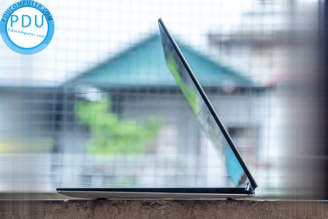 Laptop Cũ Dell XPS 15 9575 i7- 8705G| Ram 8GB| SSD 256GB| FHD IPS Touch