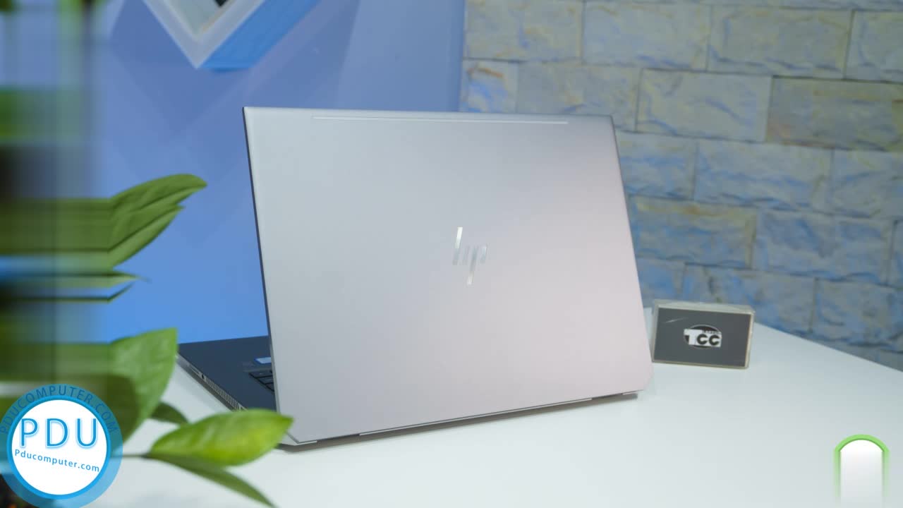 HP ZBook Studio G5 / i7-8750H / RAM 16GB / SSD 512GB / 15.6 FHD IPS / P1000