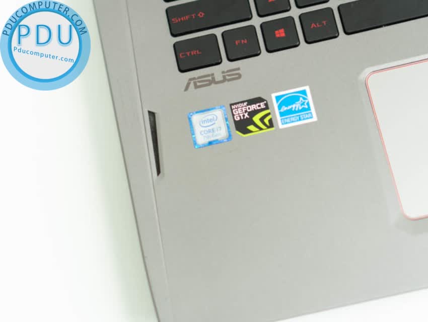 Asus ROG GL702VSK i7-7700HQ| Ram 16GB| HDD 1TB| FHD| GTX 1070 (8GB)