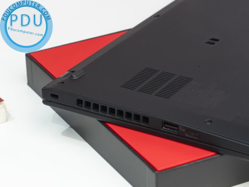 [Full Box] Lenovo ThinkPad X1 Carbon Gen 8 /Core i5* 10210u / RAM 16GB / SSD 512GB /14 inch FHD