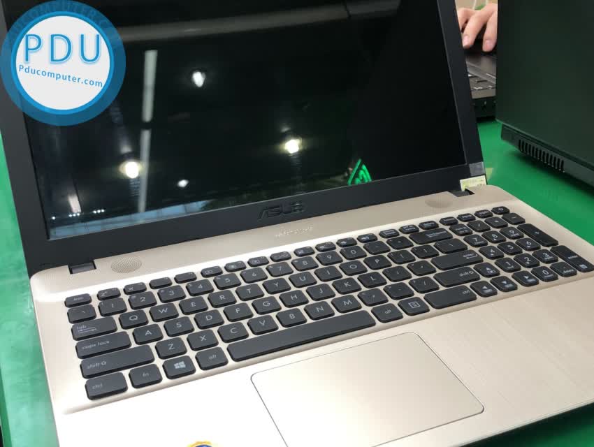 Laptop Cũ ASUS X5414U Core I5*7200U/ RAM 4GB/HDD 1T/ 15.6 HD/ Nvidia GT920M