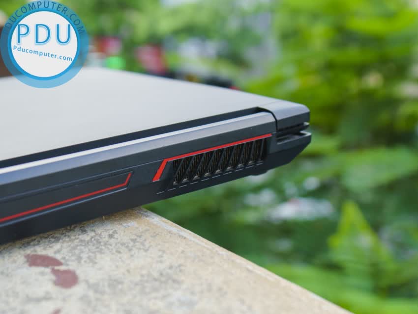 Laptop Cũ MSI GL62M 7RDX Core i7-7700HQ, RAM 8GB, HDD 1TB, NVIDIA GeForce GTX 1050, 15.6 inch Full HD