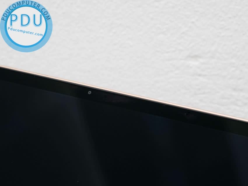 Laptop Lenovo Yoga 920 /i7 -8550U/ 16GB Ram/ 256GB SSD/ Card on/ FHD cảm ứng