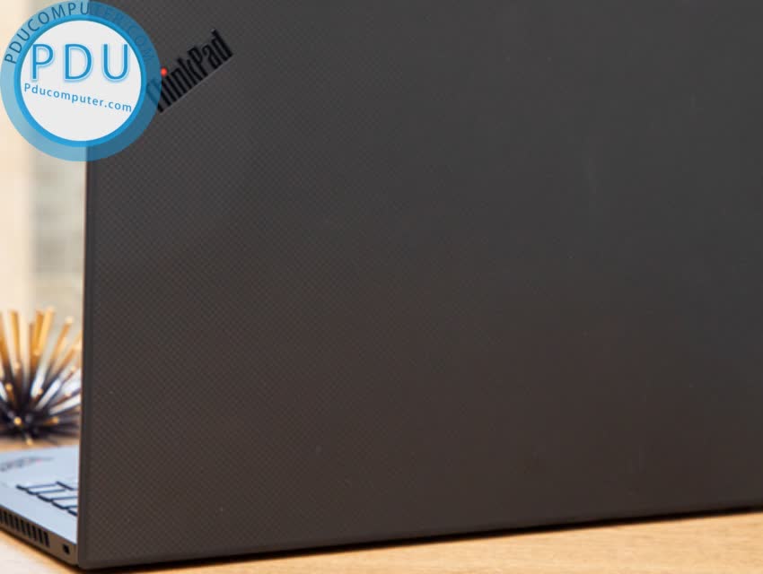 Lenovo ThinkPad X1 Carbon Gen 7 / Core i5 8365U / RAM 8GB / M.2 PCIe 256GB / 14″ FHD