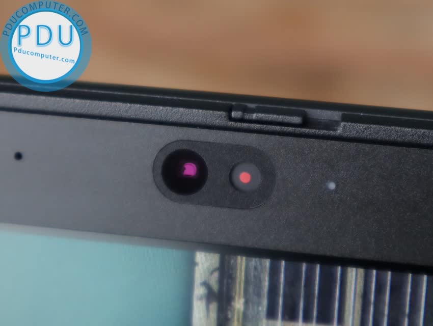 Lenovo ThinkPad X390 / Core i5 8265U / RAM 8GB / SSD M.2 256GB / FHD (1920 x 1080) 13.3 inch