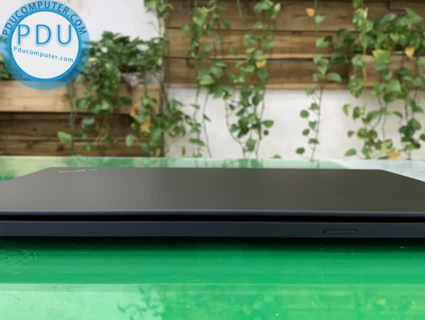 [NEW SEAL] Lenovo Thinkpad T490S 14 inch / Core i5 8265U / RAM 8GB / SSD 256GB / 14″ FHD