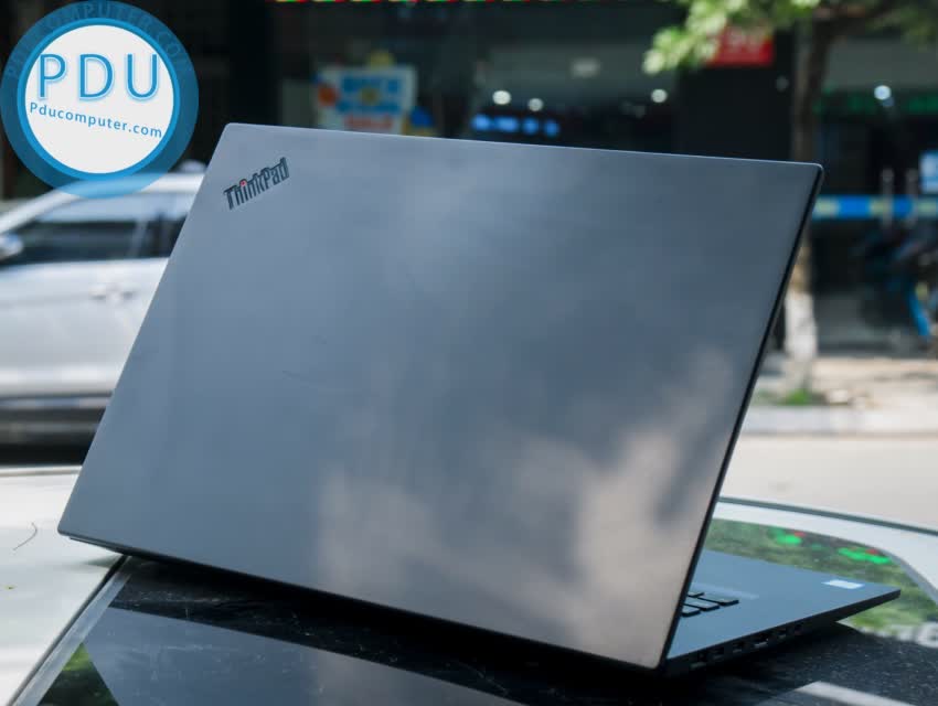 ThinkPad P1 (gen2) i7 9850H / RAM 16GB / SSD 512GB / Quadro T1000 15.6 Full HD