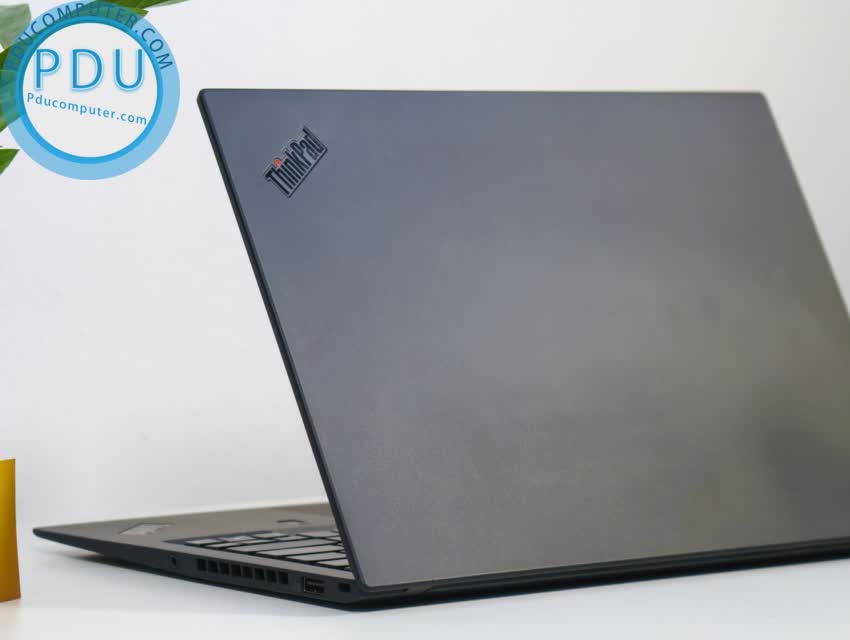 Thinkpad X1 Carbon Gen 6 | I7 – 8550U | Ram 16GB | SSD 512GB | 14″ Full HD | Card on