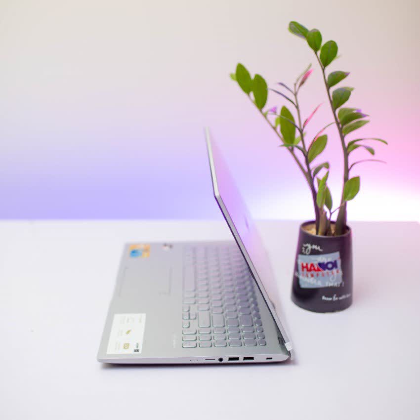 Laptop Asus D509DA-EJ285T (R3 3200U/4GB RAM/256GB SSD/15.6 inch FHD/Win 10/Bạc)