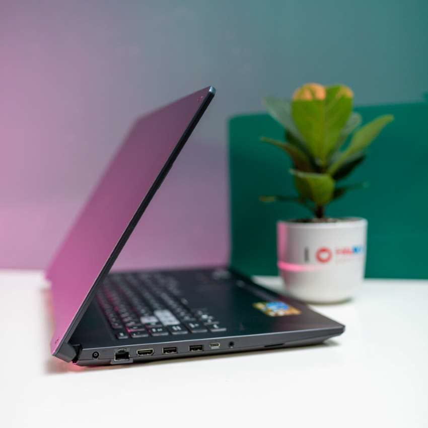 Laptop Asus Gaming TUF FA706IH-H7014T (R5 4600H/8GB RAM/512GB SSD/17.3 FHD/GTX 1650 4GB/Win10/Xám)