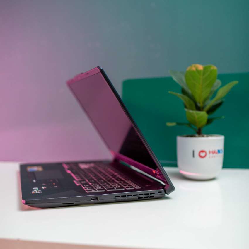 Laptop Asus Gaming TUF FA706IH-H7014T (R5 4600H/8GB RAM/512GB SSD/17.3 FHD/GTX 1650 4GB/Win10/Xám)