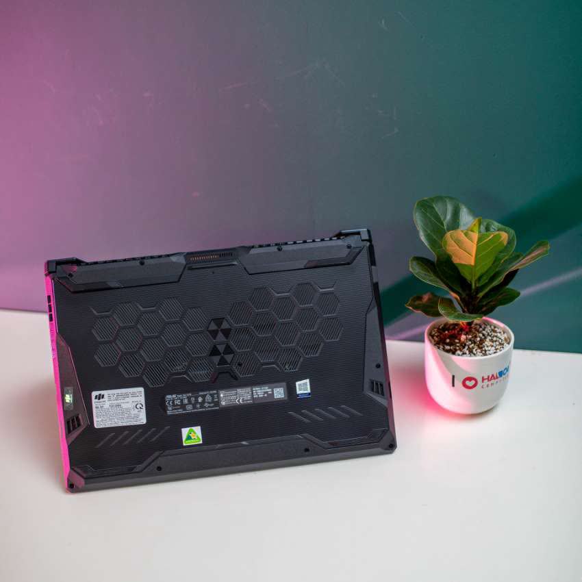 Laptop Asus Gaming TUF FA706IU-H7133T (R7 4800H/8GB RAM/512GB SSD/17.3 FHD 120Ghz/GTX 1660Ti 6GB/Win10/Balo/Xám)