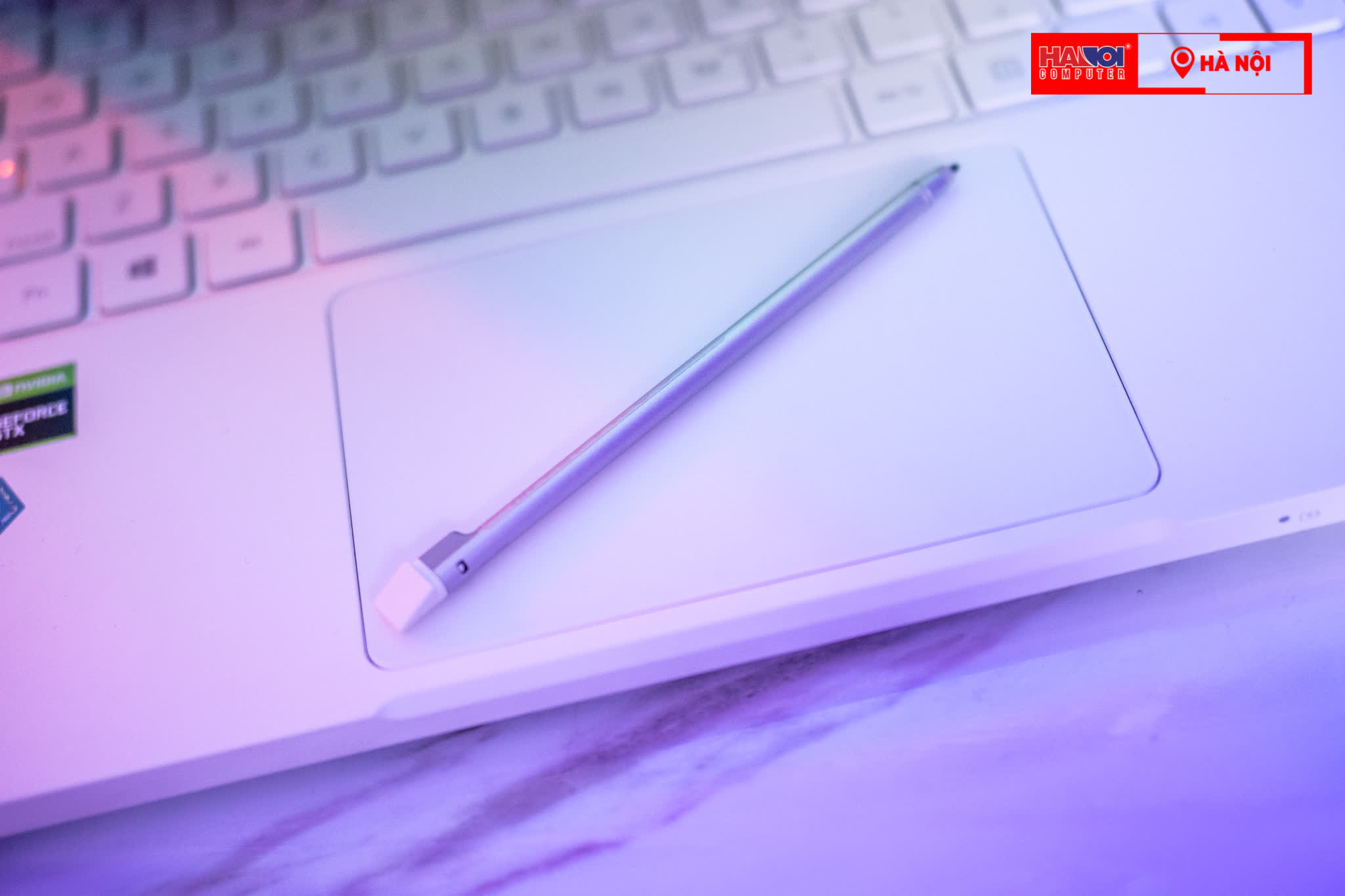 Laptop Đồ họa ConceptD 3 Ezel Pro CC314-72P-75EG (NX.C5KSV.001 ) (i7 10750H/16GB RAM/1TB SSD/Quadro™ T1000/14 inch FHD Touch/Bút/Win10 Pro/Trắng)