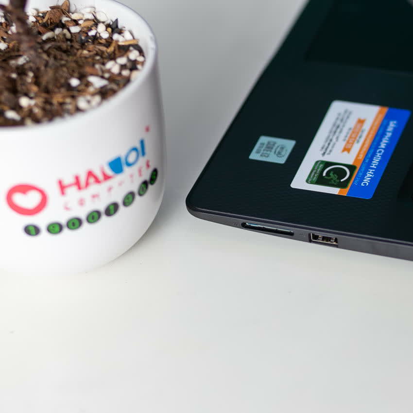 Laptop Dell Inspiron 3493 (WTW3M2) (i3 1005G1/4GB RAM/256GBSSD/14.0 inch FHD/ Win10/Đen)