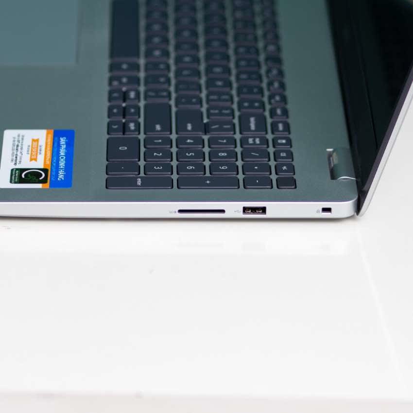 Laptop Dell Inspiron 5593A (P90F002N93A) (i7 1065G7/8GB RAM/512GB SSD/MX230 4G/15.6 inch FHD/Win 10/Bạc)