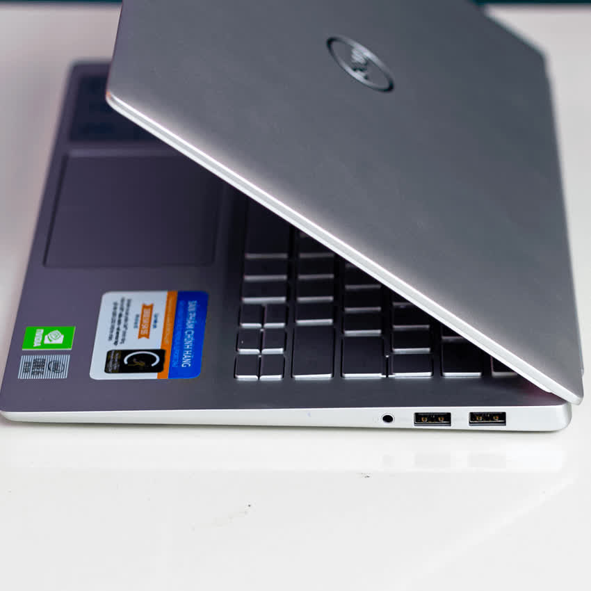 Laptop Dell Inspiron 7490 (N4I5106W) (i5 10210U/8GB RAM/512GB SSD/14 inch FHD/MX250 2GB/Win 10/Bạc)