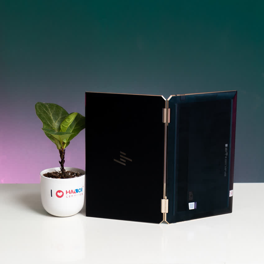 Laptop HP Spectre x360 Convertible 13-aw0181TU (8YQ35PA) (i7 1065G7/16GB RAM/512GB SSD/13.3 inch UHD/FP/Win 10)