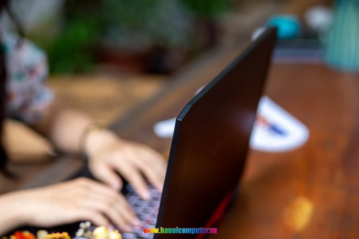 Laptop Acer Gaming Nitro 5 AN515-44-R9JM (NH.Q9MSV.003) (Ryzen 5 4600H/8GB RAM/512GB SSD/GTX1650 4G/15.6 inch FHD 144Hz/Win 10/Đen) (2021)