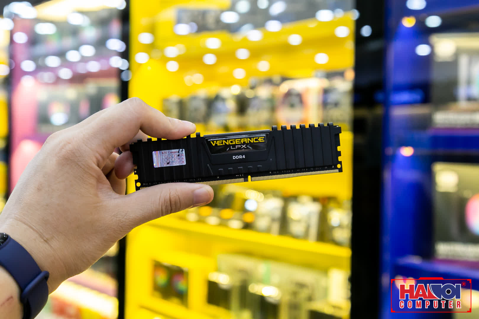 PC GAMING SHARK 037 (i3 10100/H410/8GB RAM/RX 570/500W/TẢN CR 1200/RGB)