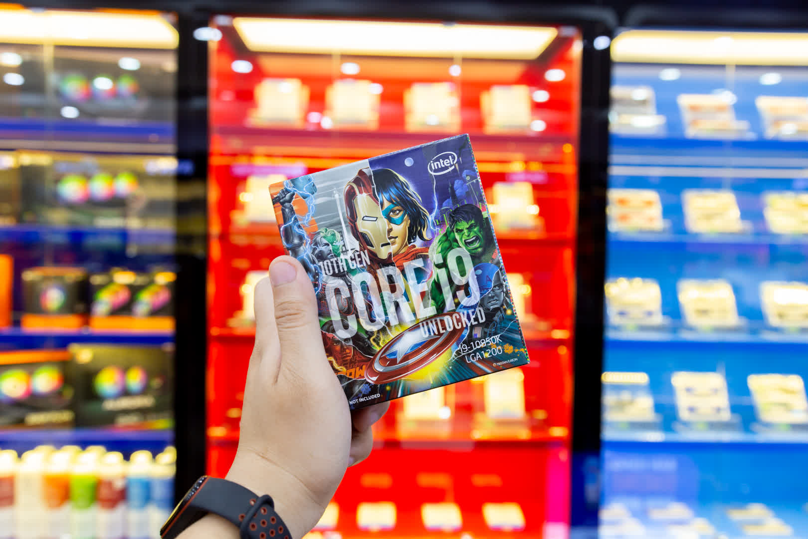 CPU Intel Core i9-10850K Avengers Edition (3.6GHz turbo up to 5.2GHz, 10 nhân 20 luồng, 20MB Cache, 95W) - Socket Intel LGA 1200