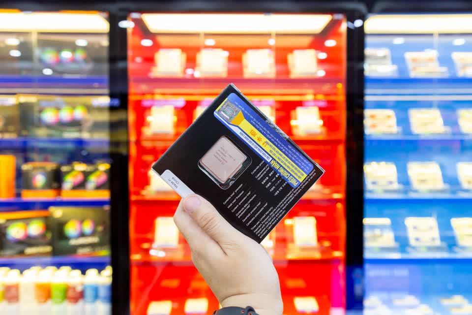 CPU Intel Core i9-10900K Avengers Edition (3.7GHz turbo up to 5.3GHz, 10 nhân 20 luồng, 20MB Cache, 125W) - Socket Intel LGA 1200