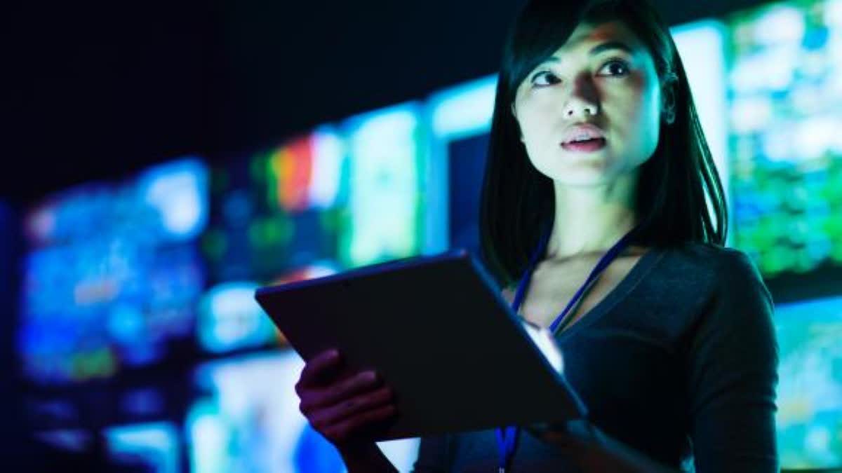 CPU Intel Core i9-10980XE (3.0GHz turbo up to 4.6Ghz, 18 nhân 36 luồng, 24.75MB Cache, 165W) - Socket Intel LGA 2066