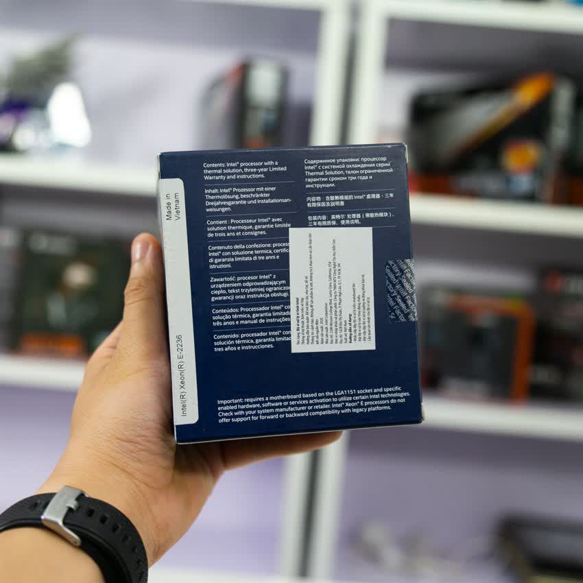 CPU Intel Xeon E-2236 (3.4GHz turbo up to 4.8GHz, 6 nhân, 12 luồng, 12 MB Cache, 80W) - Socket Intel LGA 1151-v2