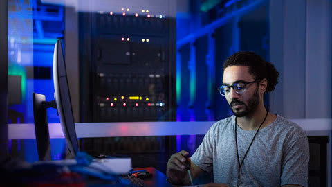 CPU Intel Xeon Gold 5120 (2.2GHz turbo up to 3.2GHz, 14 nhân, 28 luồng, 19.25MB Cache, 105W) - Socket Intel LGA 3647