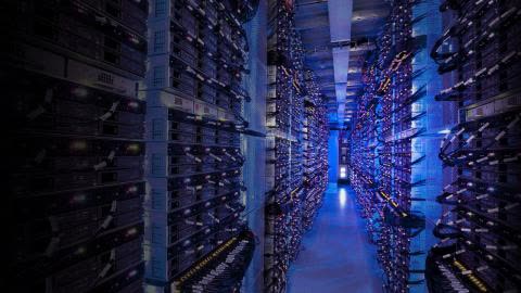 CPU Intel Xeon Gold 6242 (2.8GHz turbo up to 3.9GHz, 16 nhân, 32 luồng, 22 MB cache, 150W) - Socket Intel LGA 3647