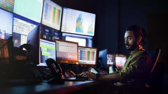 CPU Intel Xeon Platinum 8274 (3.2GHz turbo up to 4.0GHz, 24 nhân, 48 luồng, 35.75 MB Cache, 240W) - Socket Intel LGA 3647