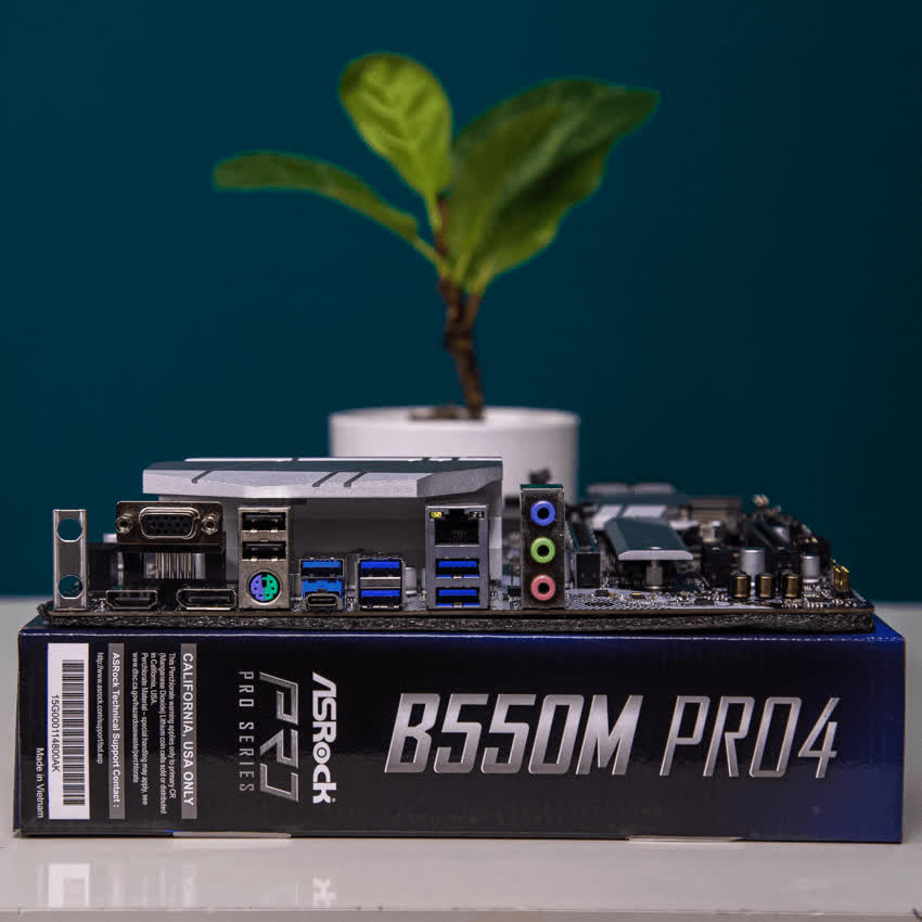 Mainboard ASROCK B550M PRO4 (AMD B550, Socket AM4, m-ATX, 4 khe RAM DDR4)