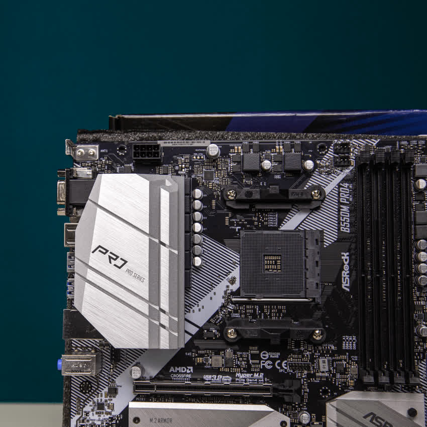 Mainboard ASROCK B550M PRO4 (AMD B550, Socket AM4, m-ATX, 4 khe RAM DDR4)