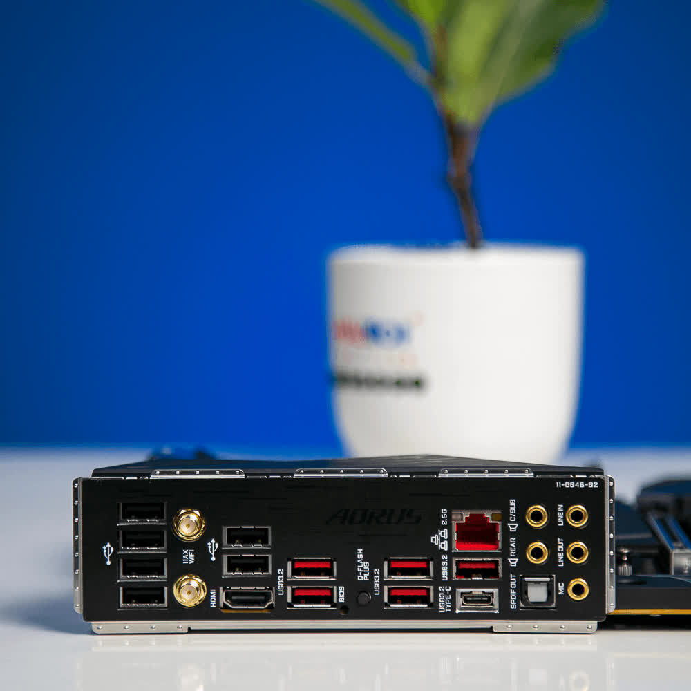 Mainboard Gigabyte B550 AORUS MASTER (AMD B550, Socket AM4, m-ATX, 4 khe RAM DDR4)