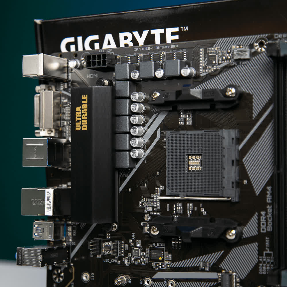 Mainboard Gigabyte B550M-DS3H (AMD B550, Socket AM4, m-ATX, 4 khe RAM DDR4)
