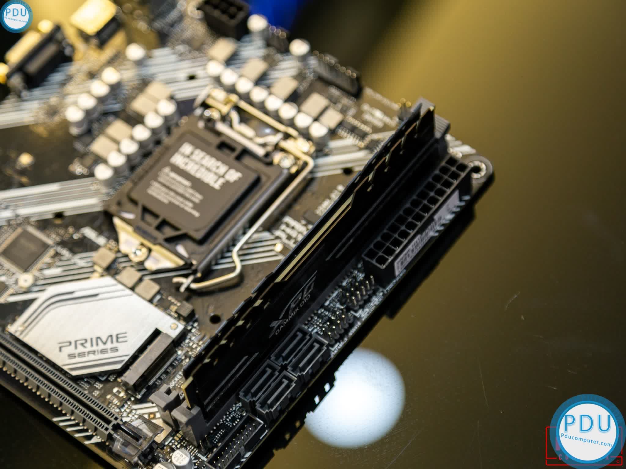 Ram Desktop Adata XPG Gammix D10 Black (AX4U3000316G16A-SB10) 16GB (1x16GB) DDR4 3000Mhz