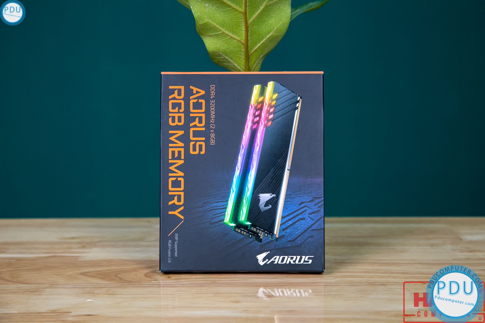 Ram Desktop Gigabyte AORUS RGB (GP_AR36C18S8K2HU416R) 16GB (2x8GB) DDR4 3600Mhz