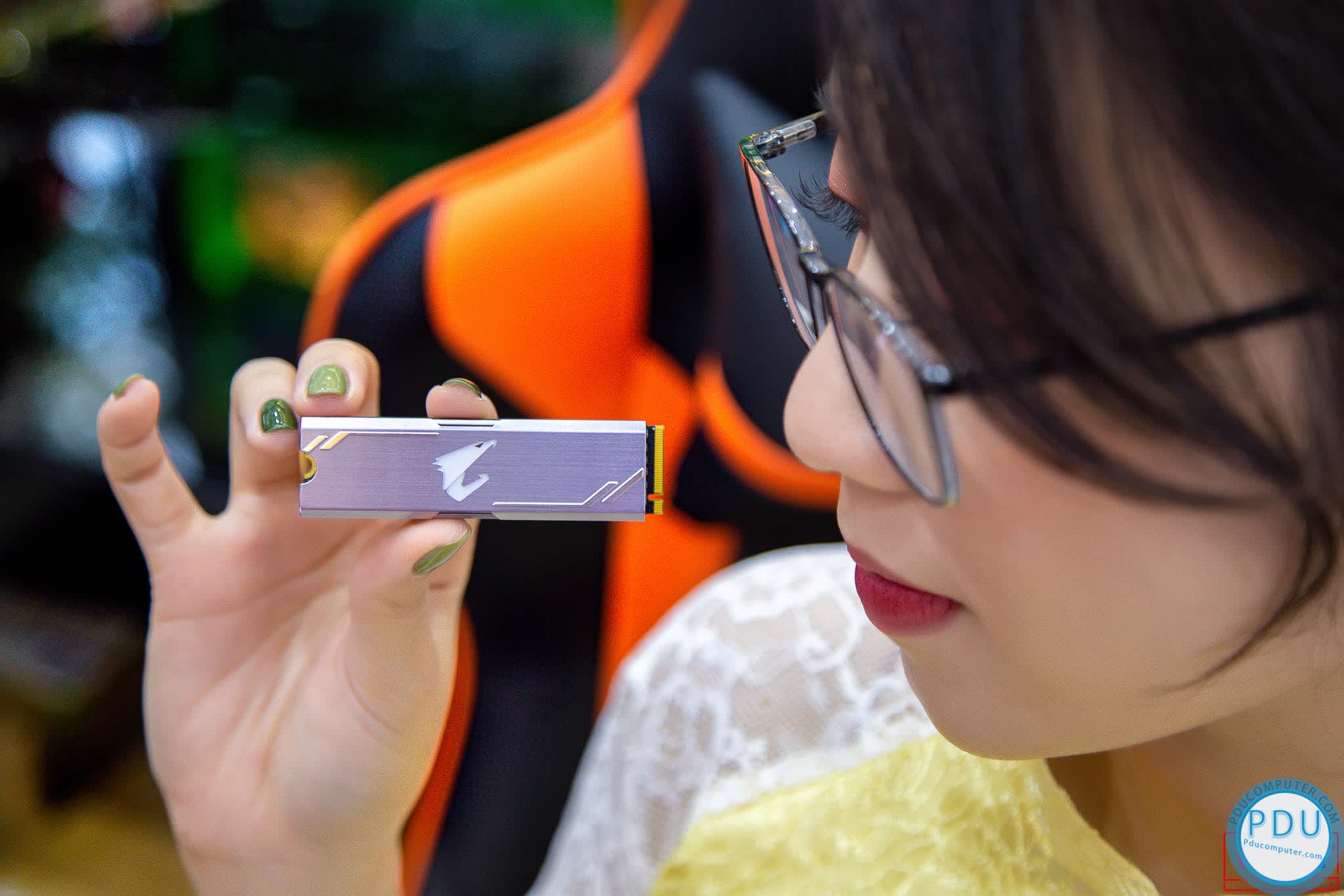 Ổ cứng SSD Gigabyte AORUS RGB 256GB PCIe NVMe Gen 3.0 x 4 (Đọc 3100MB/s, Ghi 1050MB/s) - (GP-ASM2NE2256GTTDR)