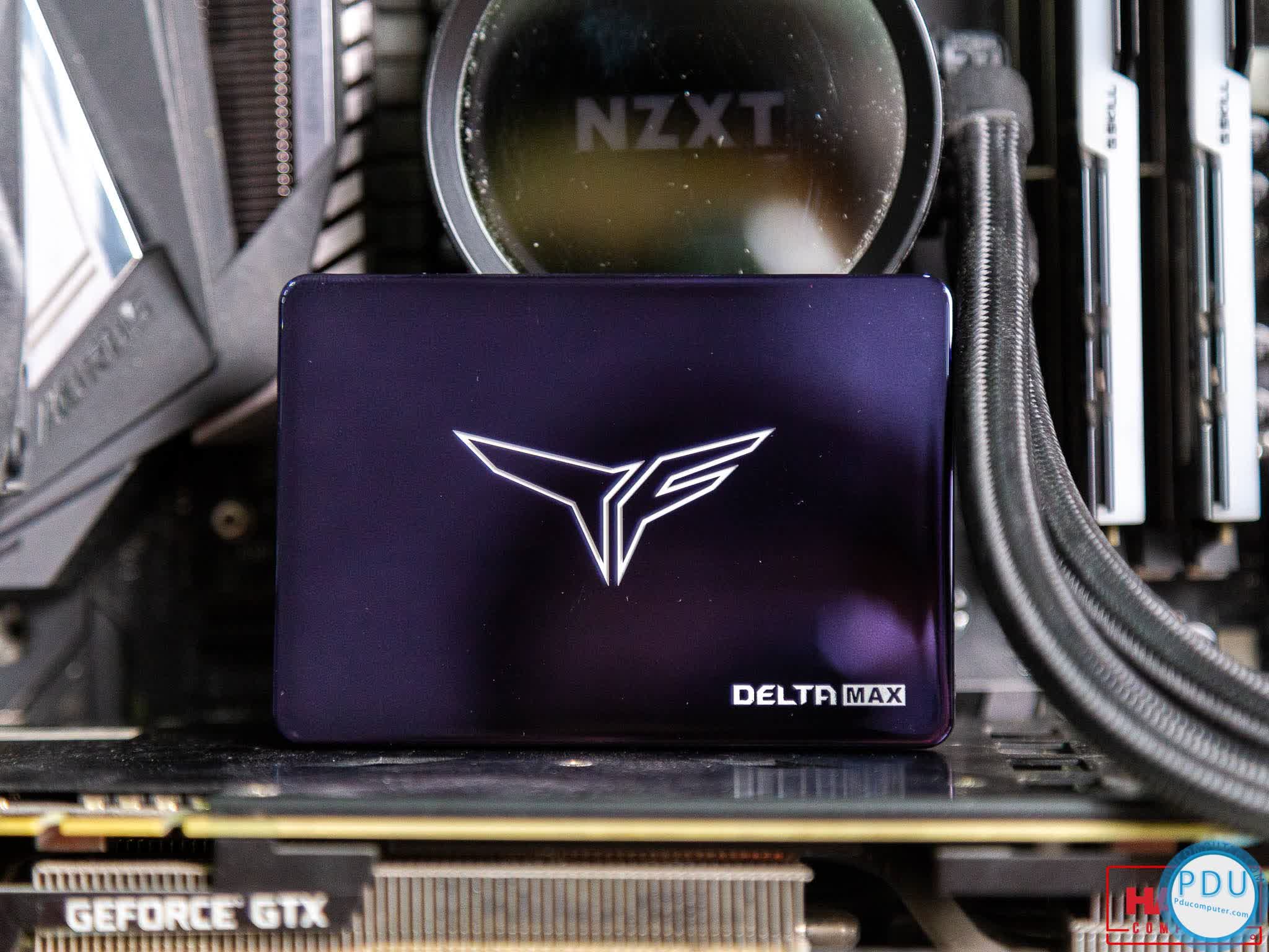 Ổ cứng SSD Team T-Force Delta Max RGB 250GB 2.5 inch SATA3 (Đọc 560MB/s - Ghi 500MB/s) - (T253TM250G3C302)